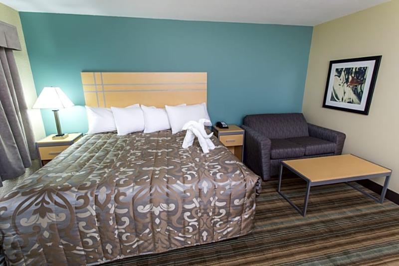 Ramada By Wyndham Yellowhead Nw Edmonton