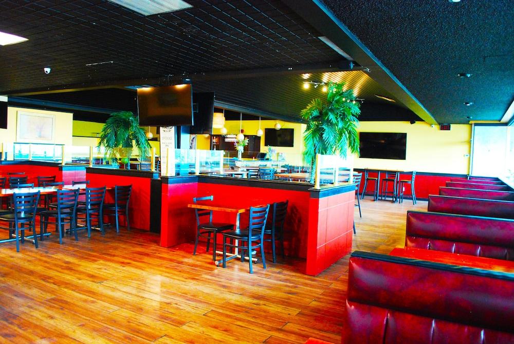Ramada By Wyndham Yellowhead Nw Edmonton