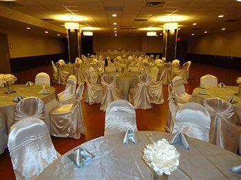 Ramada By Wyndham Yellowhead Nw 2*