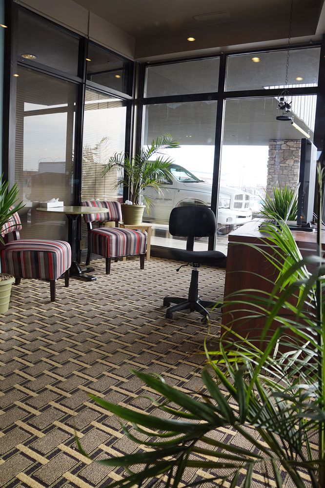 Ramada By Wyndham Yellowhead Nw Hotel